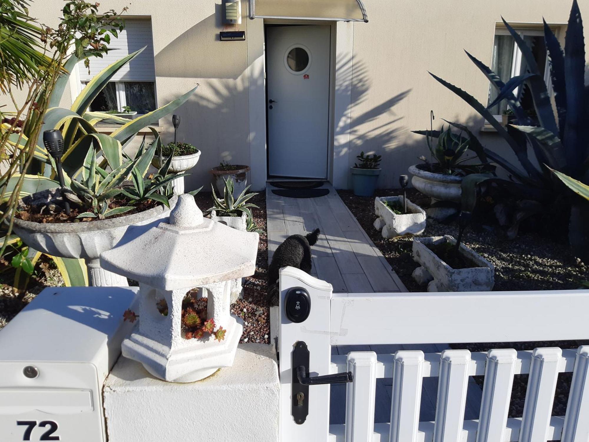 Ferienwohnung Chambre Lit Double Dans Pavillon , Chez Lilyanne Tonnay-Charente Exterior foto